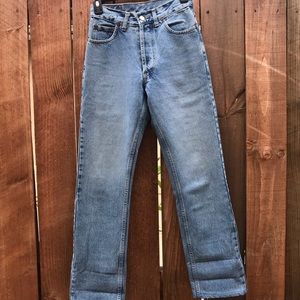 High rise no stretch mom jeans